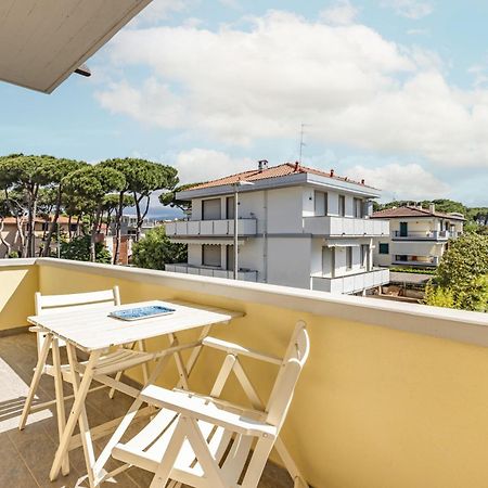 Comfy Apartment With Private Parking Near The Beach! Viareggio Extérieur photo